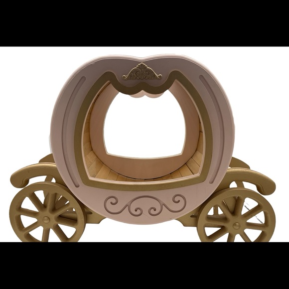 Gorgeous Princess Pumpkin Carriage Prop with two face color design. - Picture 3 of 5